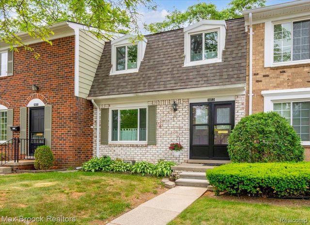 1853 Torquay Avenue 229, Royal Oak, MI 48073