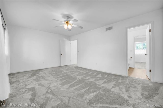 1853 Torquay Avenue 229, Royal Oak, MI 48073
