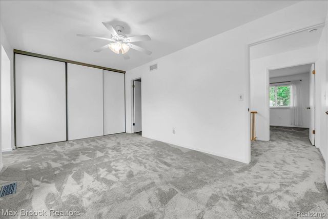1853 Torquay Avenue 229, Royal Oak, MI 48073