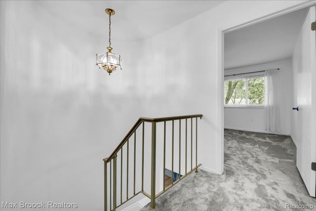 1853 Torquay Avenue 229, Royal Oak, MI 48073