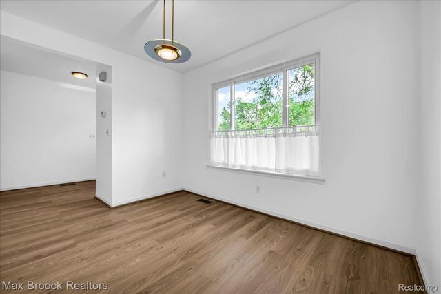 1853 Torquay Avenue 229, Royal Oak, MI 48073