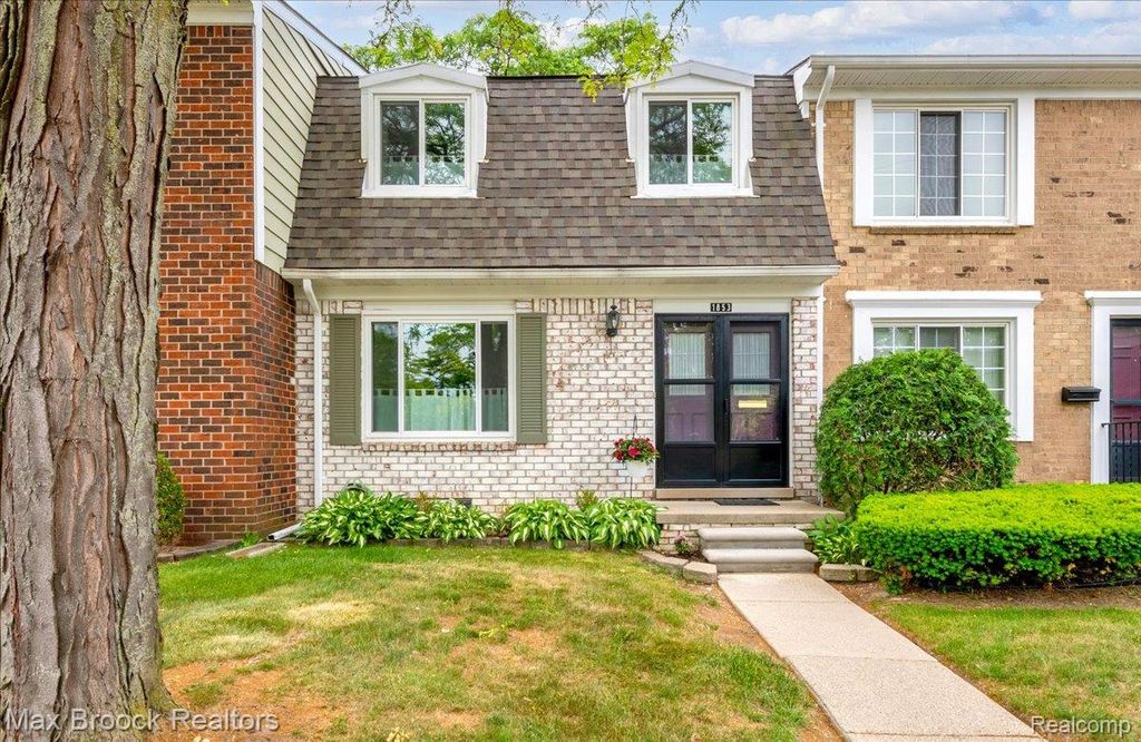 1853 Torquay Avenue 229, Royal Oak, MI 48073