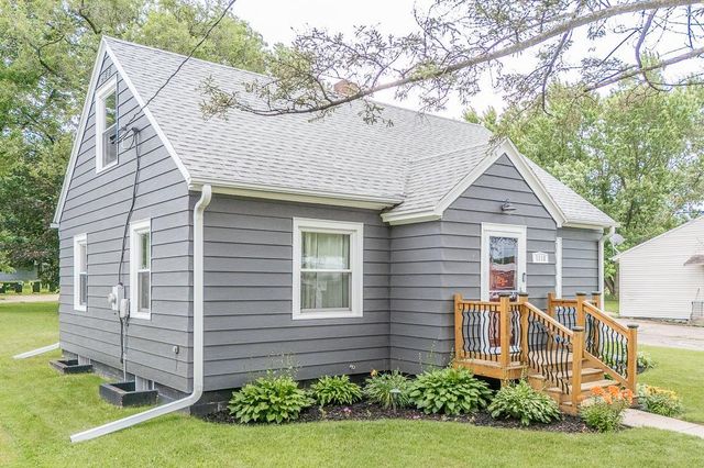1118 DEPOT STREET, Manawa, WI 54949