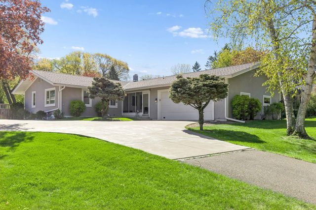 20 Balsam Lane N, Plymouth, MN 55441