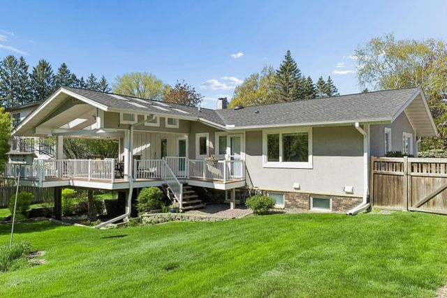 20 Balsam Lane N, Plymouth, MN 55441