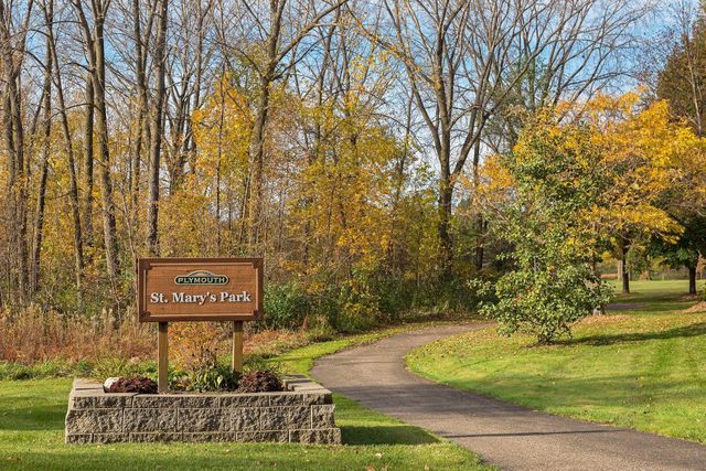 20 Balsam Lane N, Plymouth, MN 55441