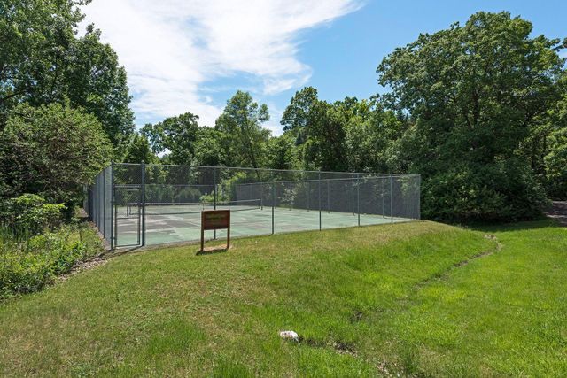 20 Balsam Lane N, Plymouth, MN 55441