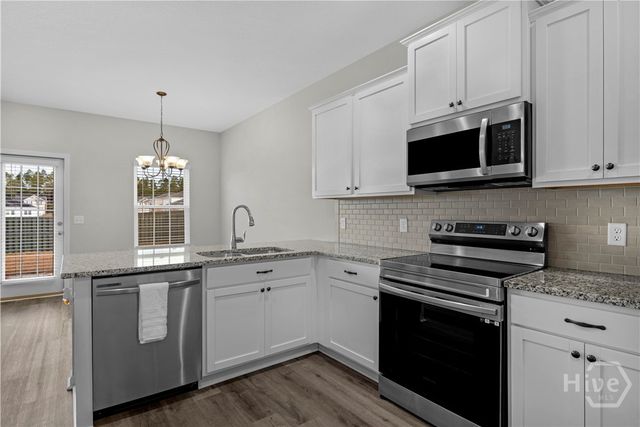 85 Brightleaf Circle, Hinesville, GA 31313