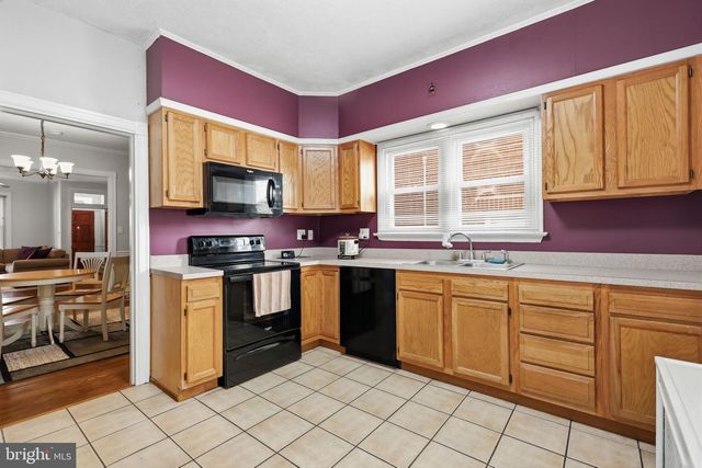 1423 LOCUST ST, Norristown, PA 19401