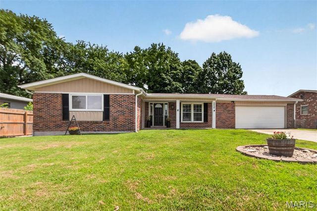 3020 Park Avenue, St Charles, MO 63301