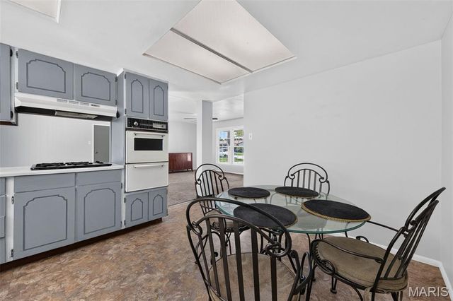 3020 Park Avenue, St Charles, MO 63301