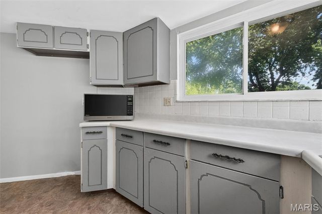 3020 Park Avenue, St Charles, MO 63301