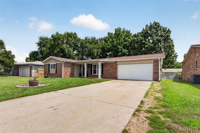 3020 Park Avenue, St Charles, MO 63301
