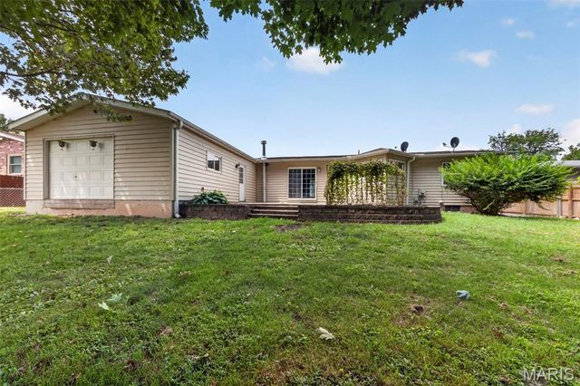3020 Park Avenue, St Charles, MO 63301