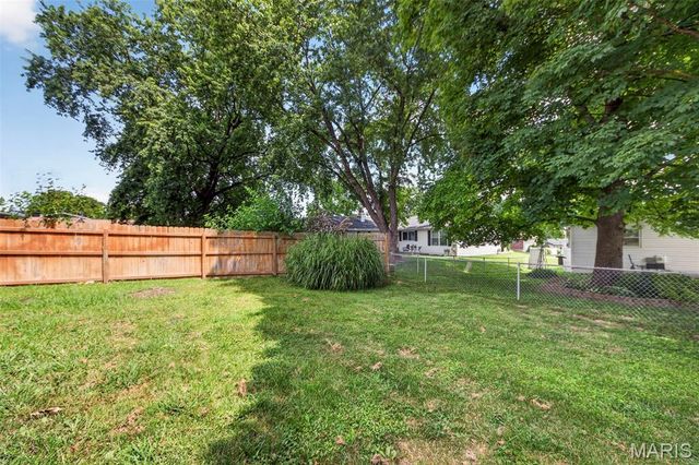 3020 Park Avenue, St Charles, MO 63301