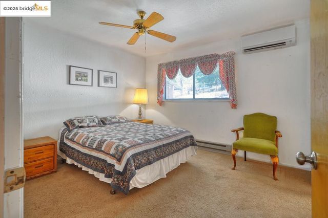 12811 Cresthaven Drive, Groveland, CA 95321