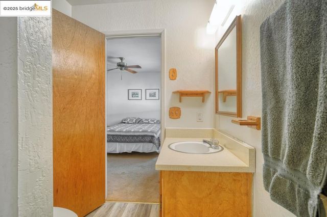 12811 Cresthaven Drive, Groveland, CA 95321