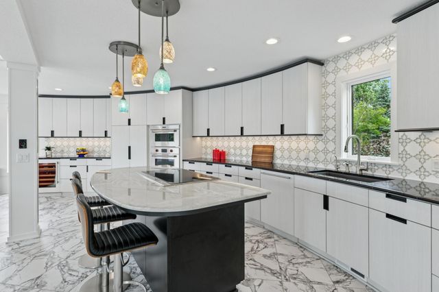 9235 Lake Riley Boulevard, Chanhassen, MN 55317