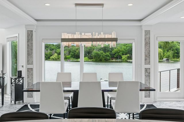 9235 Lake Riley Boulevard, Chanhassen, MN 55317