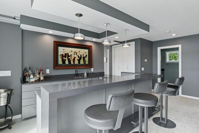 9235 Lake Riley Boulevard, Chanhassen, MN 55317