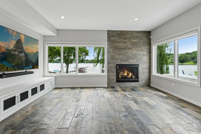 9235 Lake Riley Boulevard, Chanhassen, MN 55317