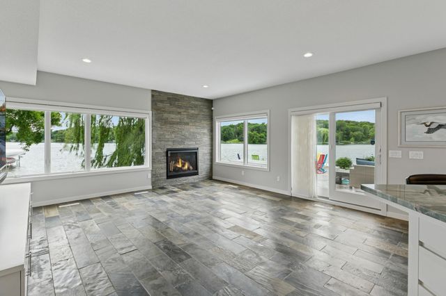 9235 Lake Riley Boulevard, Chanhassen, MN 55317