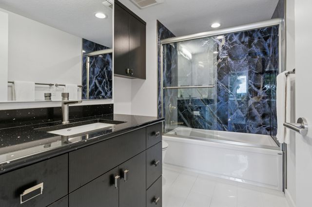 9235 Lake Riley Boulevard, Chanhassen, MN 55317