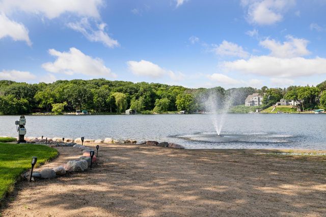 9235 Lake Riley Boulevard, Chanhassen, MN 55317