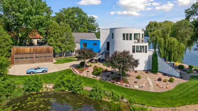 9235 Lake Riley Boulevard, Chanhassen, MN 55317