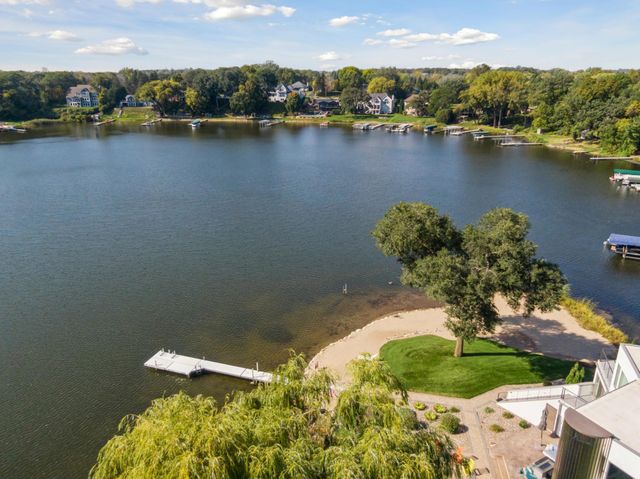 9235 Lake Riley Boulevard, Chanhassen, MN 55317