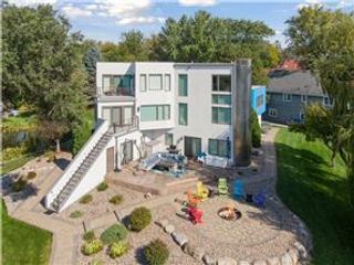 9235 Lake Riley Boulevard, Chanhassen, MN 55317