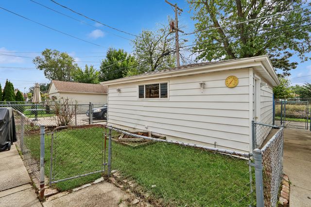 7815 W WESTWOOD Drive, Elmwood Park, IL 60707