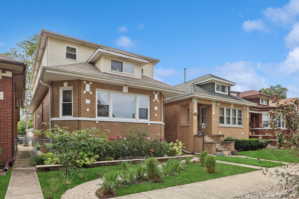 7815 W WESTWOOD Drive, Elmwood Park, IL 60707