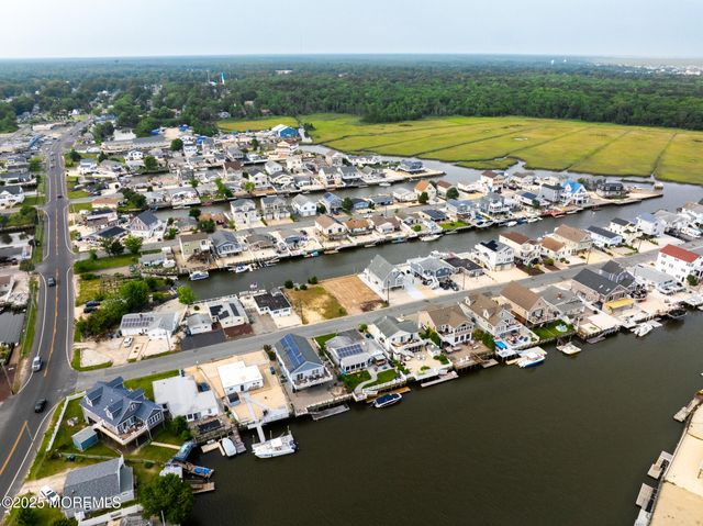 109 E Sail Drive, Little Egg Harbor, NJ 08087