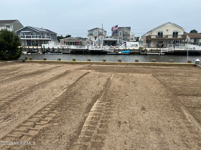 109 E Sail Drive, Little Egg Harbor, NJ 08087