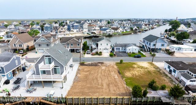 109 E Sail Drive, Little Egg Harbor, NJ 08087