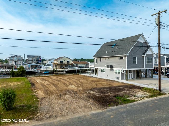 109 E Sail Drive, Little Egg Harbor, NJ 08087