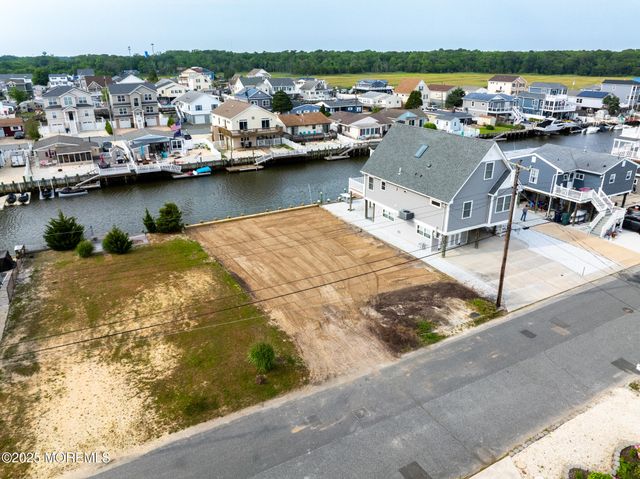 109 E Sail Drive, Little Egg Harbor, NJ 08087