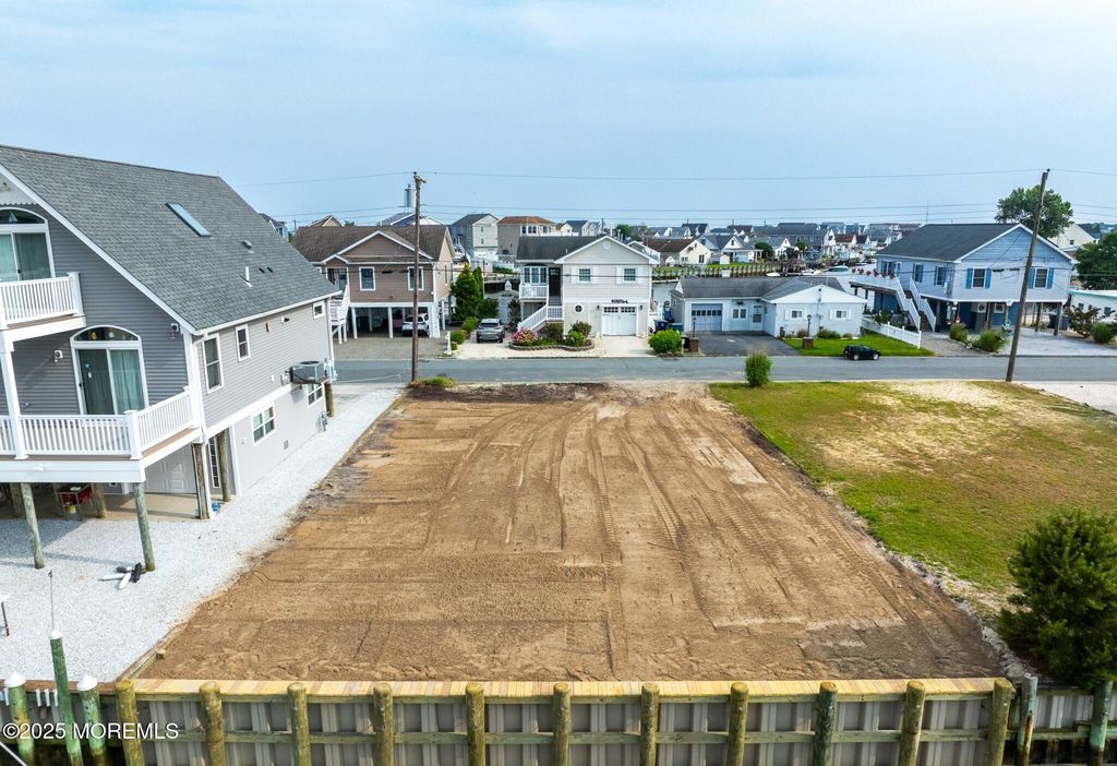 109 E Sail Drive, Little Egg Harbor, NJ 08087