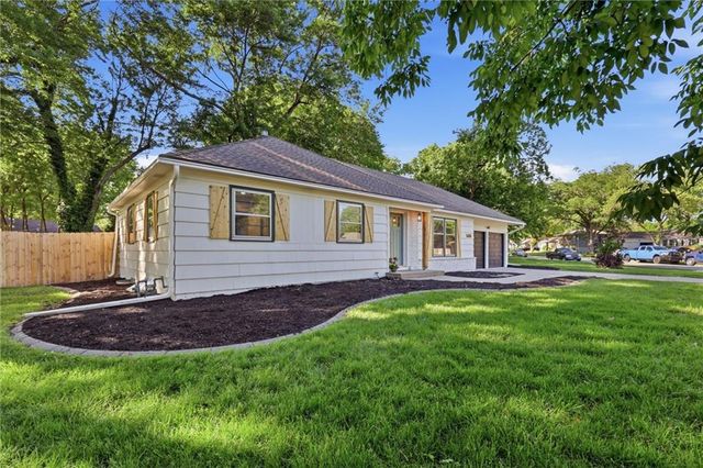 10408 Beverly Drive, Overland Park, KS 66207