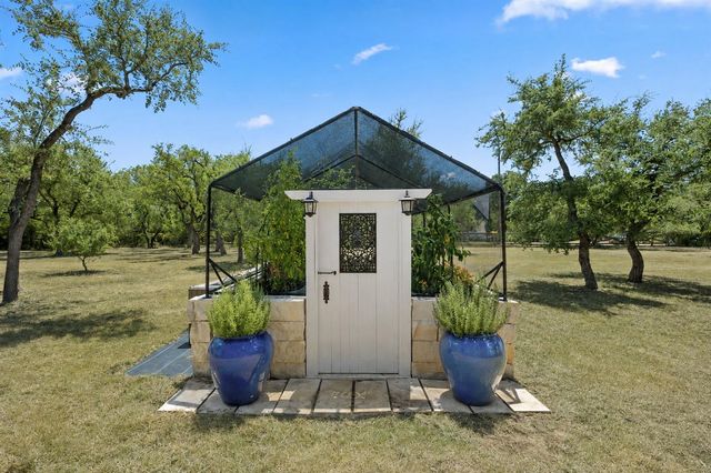 1501 Woods LOOP, Driftwood, TX 78619