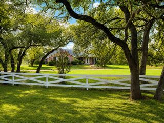 1501 Woods LOOP, Driftwood, TX 78619