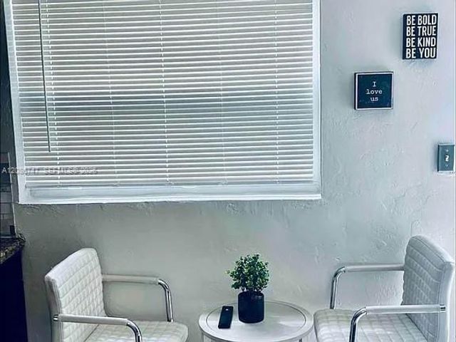 1400 NE 148th Street 4, Miami, FL 33161