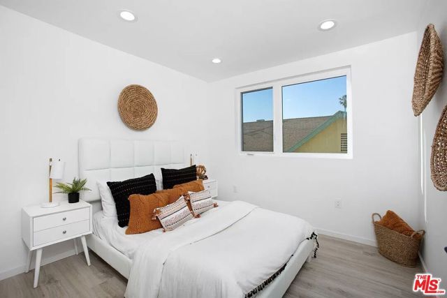 945 N Oxford Avenue 10, Los Angeles, CA 90029