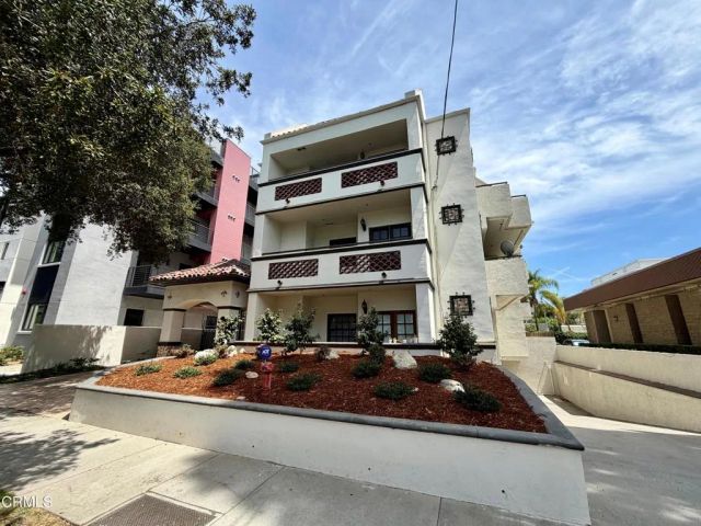 156 S Oak Knoll Avenue 201, Pasadena, CA 91101