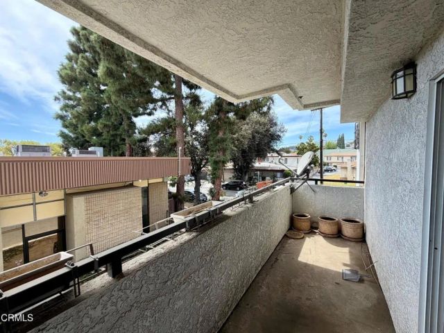 156 S Oak Knoll Avenue 201, Pasadena, CA 91101