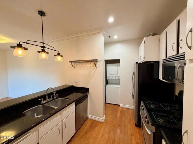 156 S Oak Knoll Avenue 201, Pasadena, CA 91101