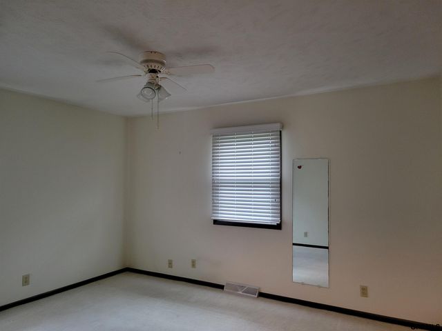 710 Pawnee Drive, Gretna, NE 68028