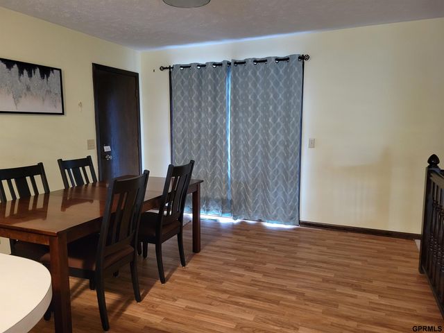 710 Pawnee Drive, Gretna, NE 68028