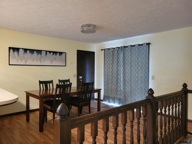 710 Pawnee Drive, Gretna, NE 68028